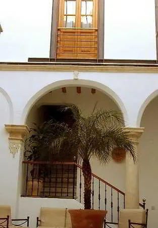 Hotel Tugasa Arco De La